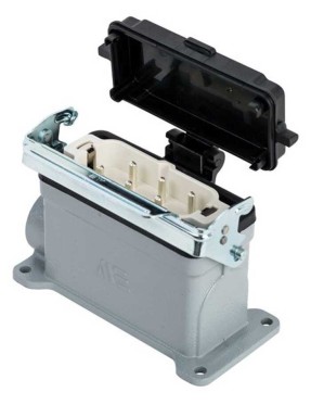 Mete Enerji 403743S 6X35A Çoklu Duvar Fişi (Tek Met.MandallıMen.Kapak) 400-690 V